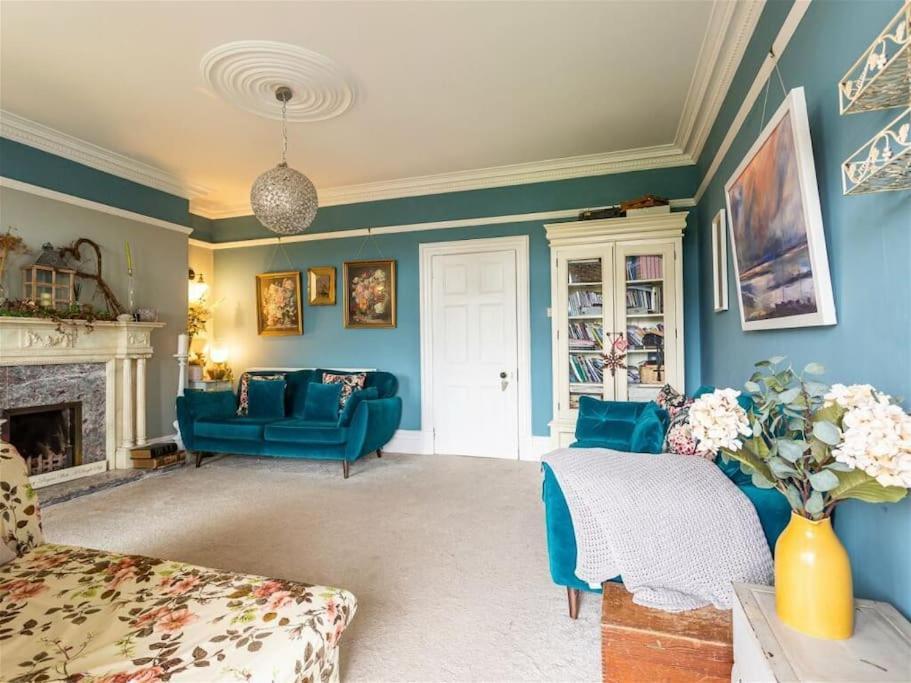 伊尔弗勒科姆Henstridge House别墅 外观 照片